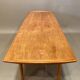 Table basse design scandinave 1950.