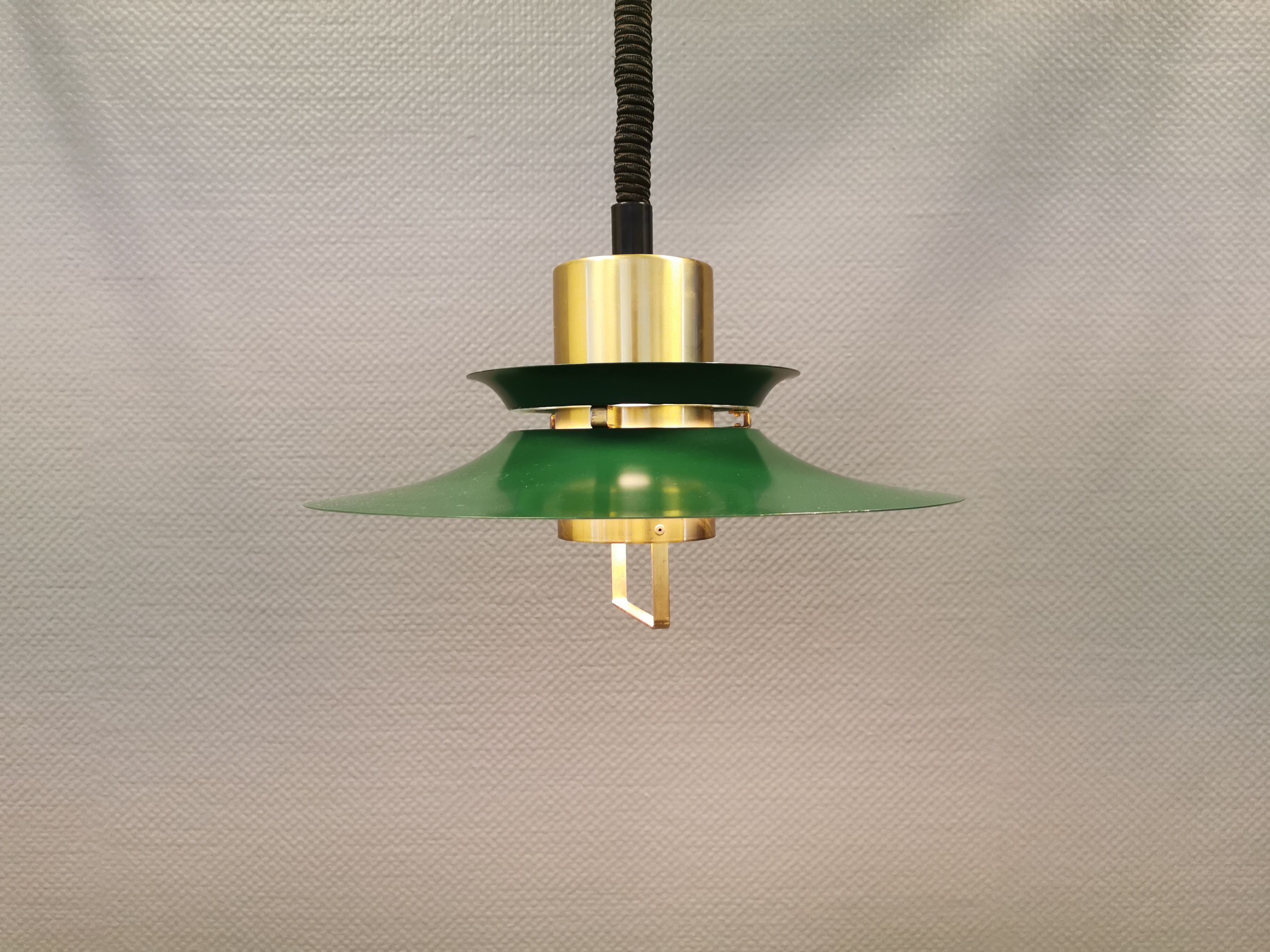 Hanging lamp from the 1970s-1980s, made of metal and brass.