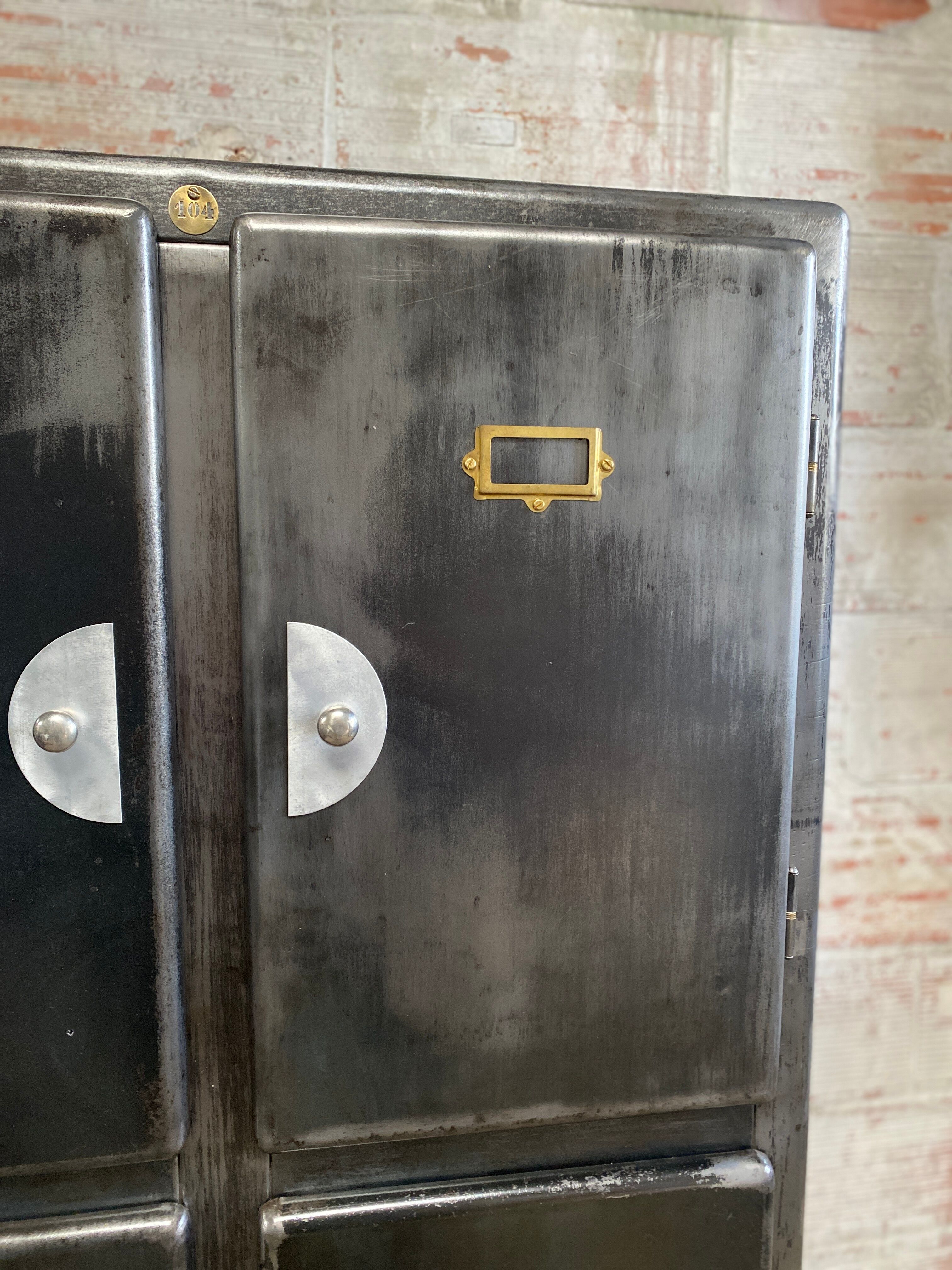 Sheet metal kitchen buffet