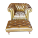 Fauteuil et repose-pied chesterfield en cuir vert