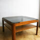 Table basse carrée en teck et verre - 1970
