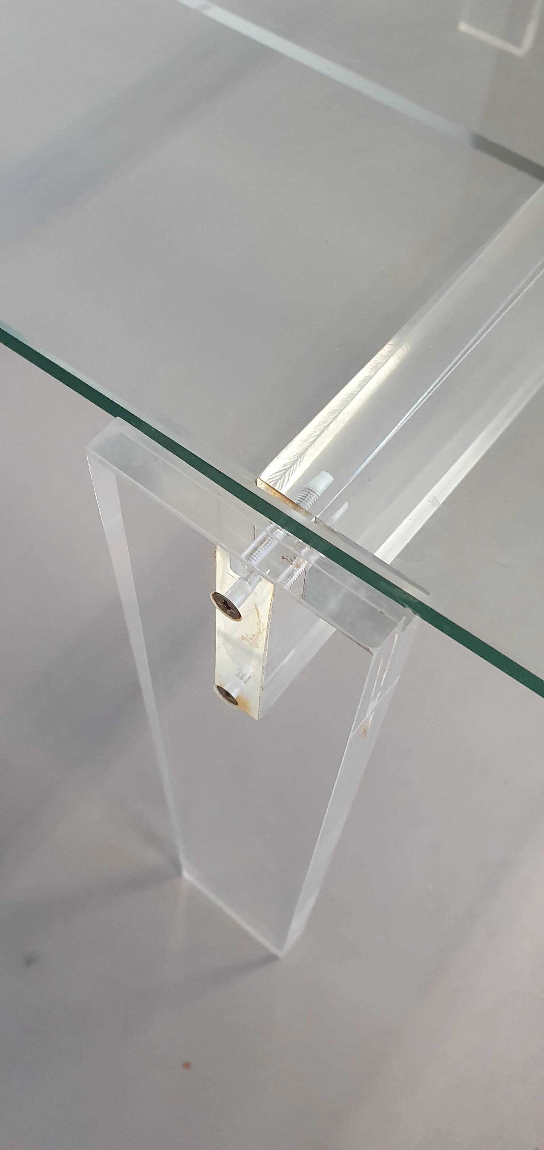 Table basse vintage de Swart. En verre acrylique avec plateau en verre.