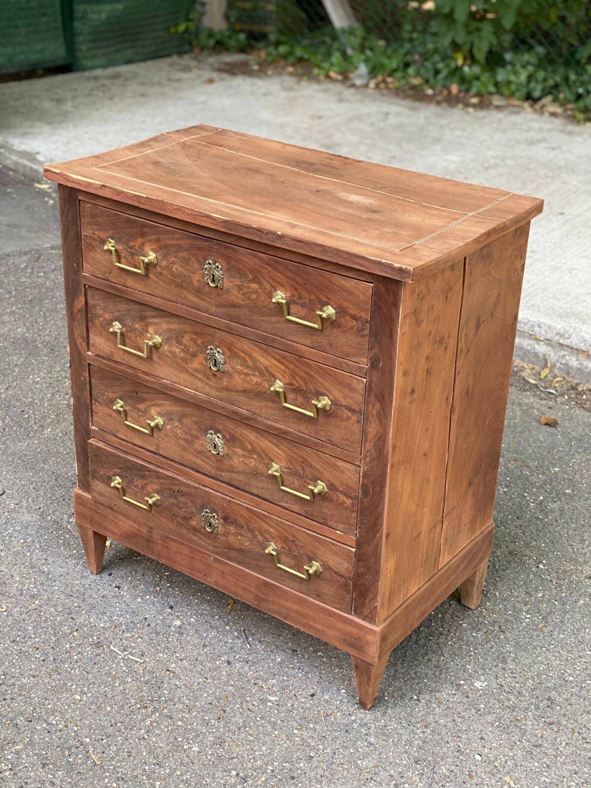 Louis XVI imperial chest of drawers renovated in 19th century mahogany