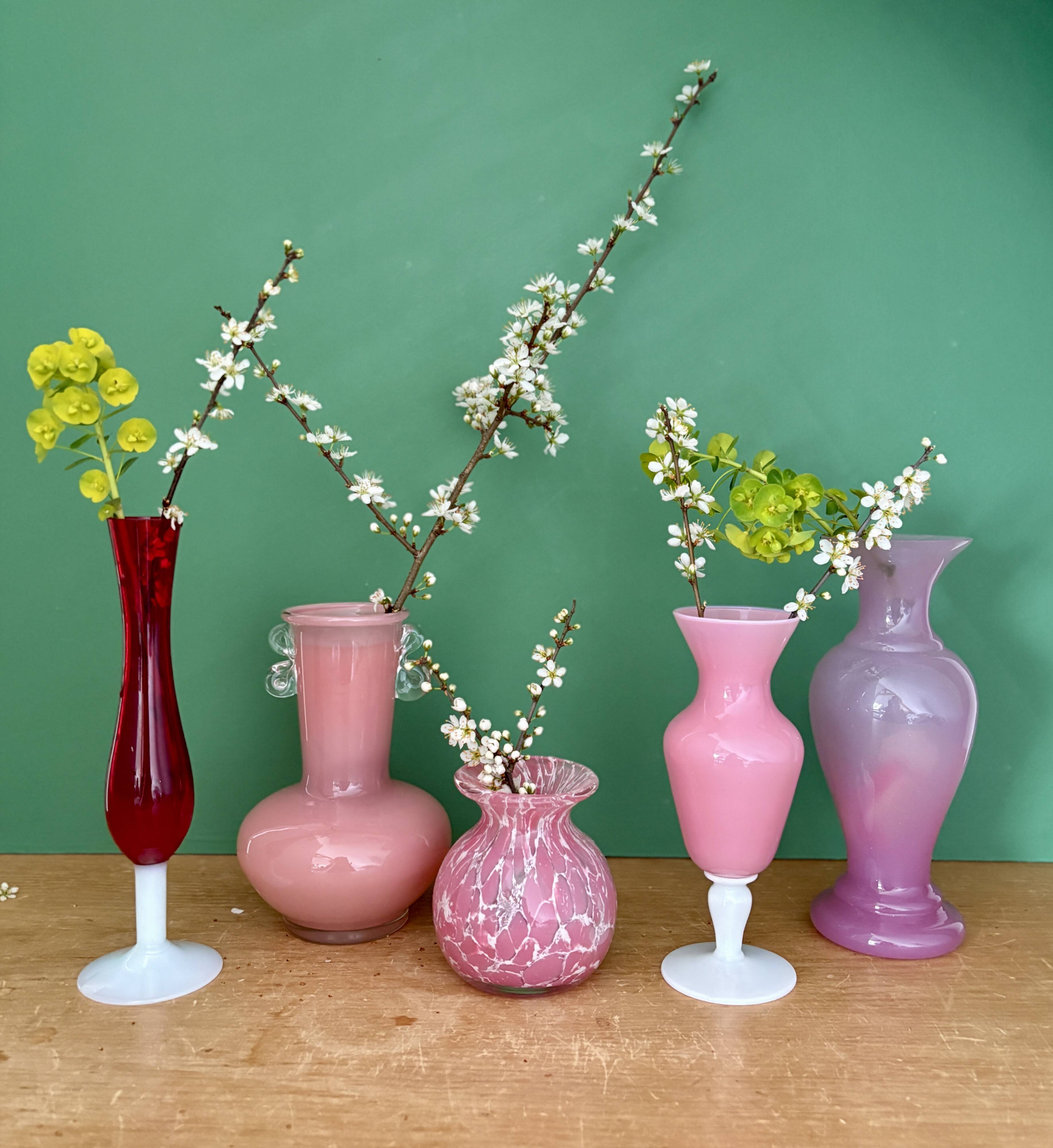Set of 5 antique vases/soliflores in opaline and pink and red glass.