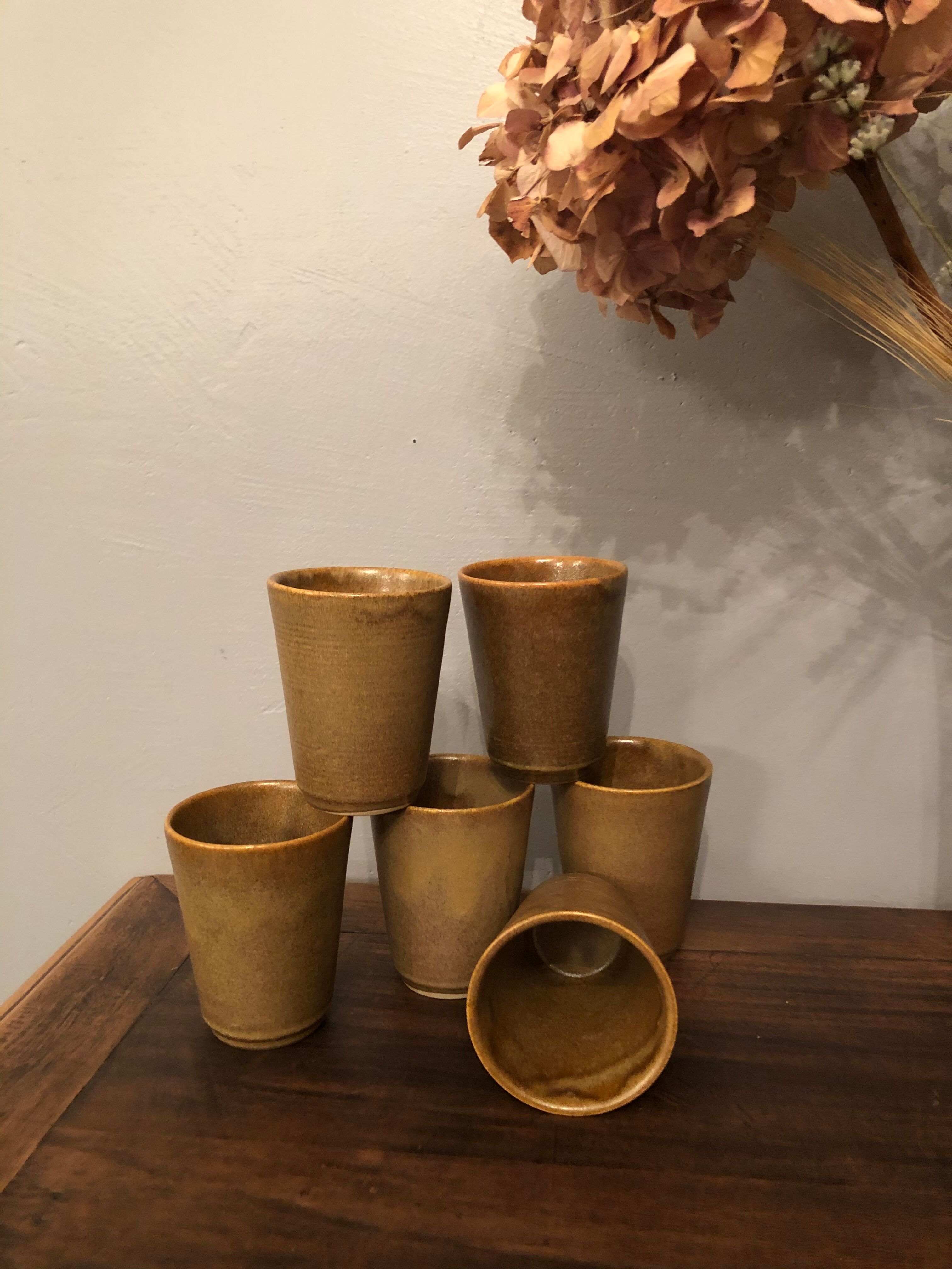 Set of 6 sandstone cups