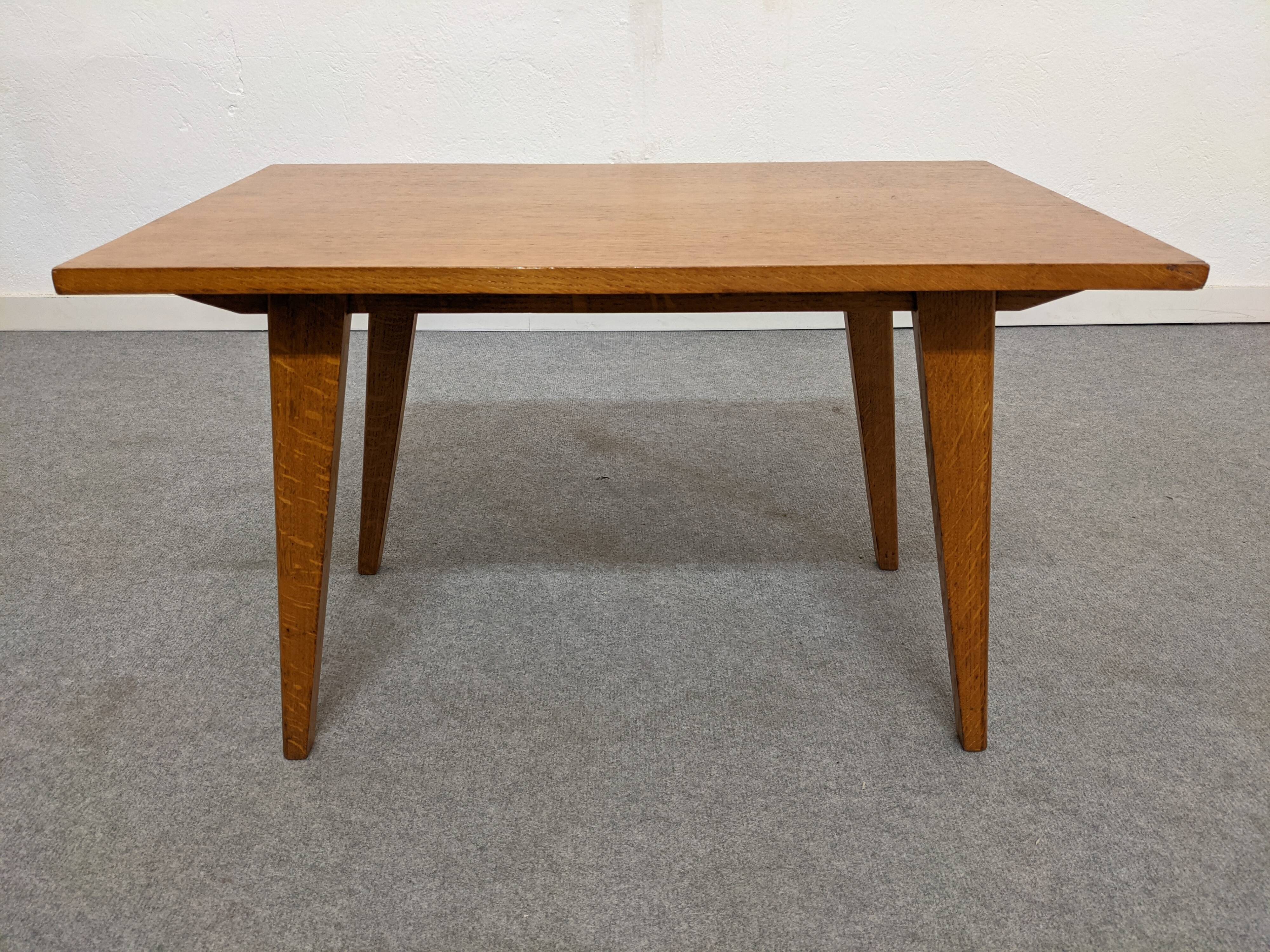 Coffee table of the 50s/60s