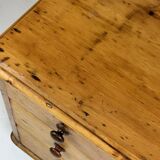 Pine commode English