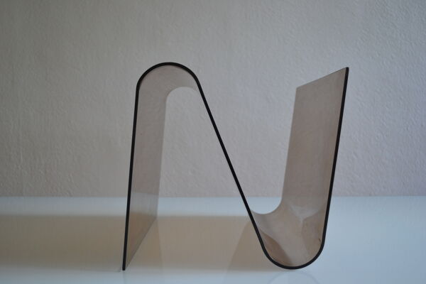 Porte revue moderniste pop space age plexiglas fume vintage annees 70