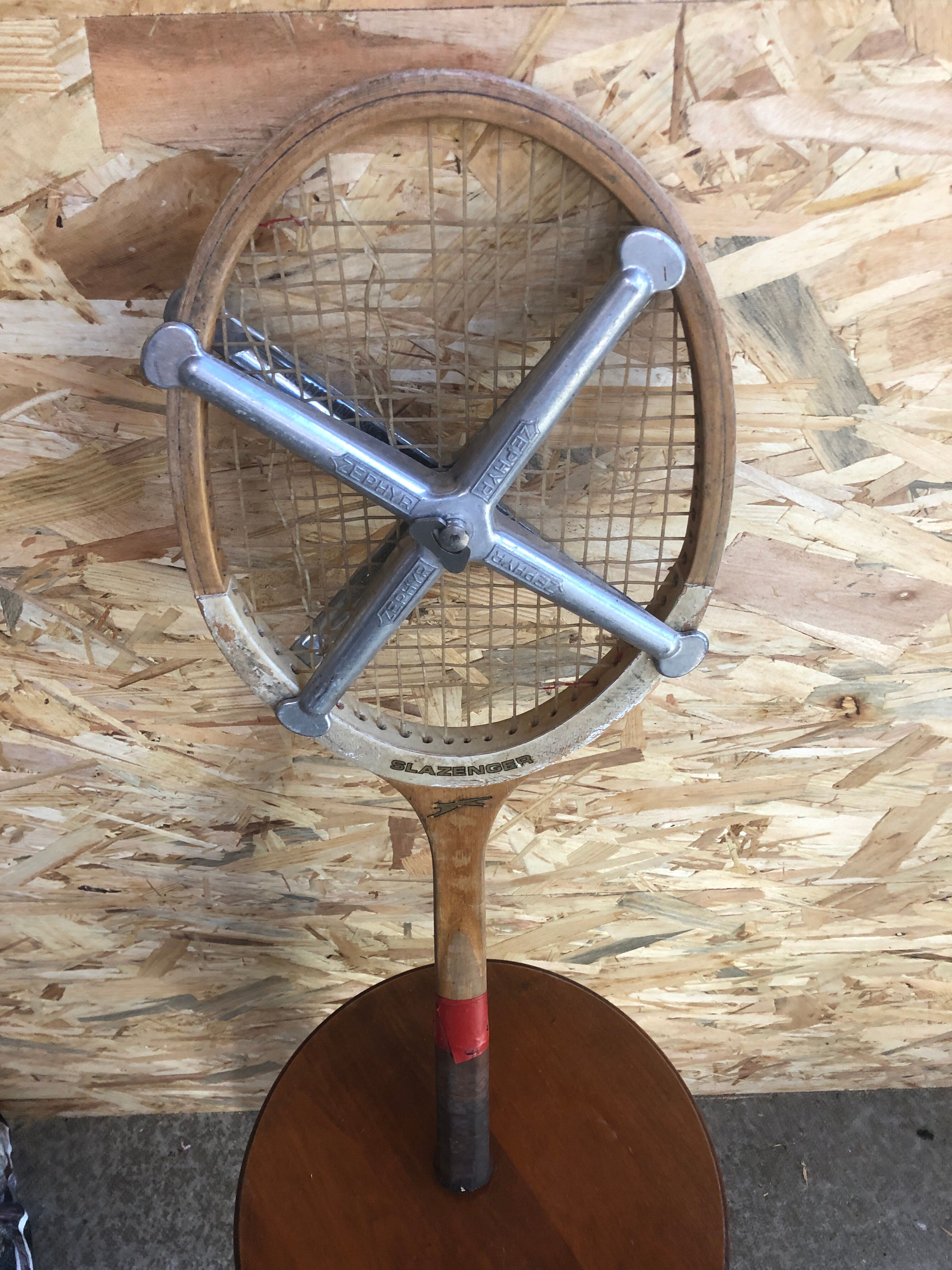 Old tennis racket Slazenger wood metal protection zephyr vintage