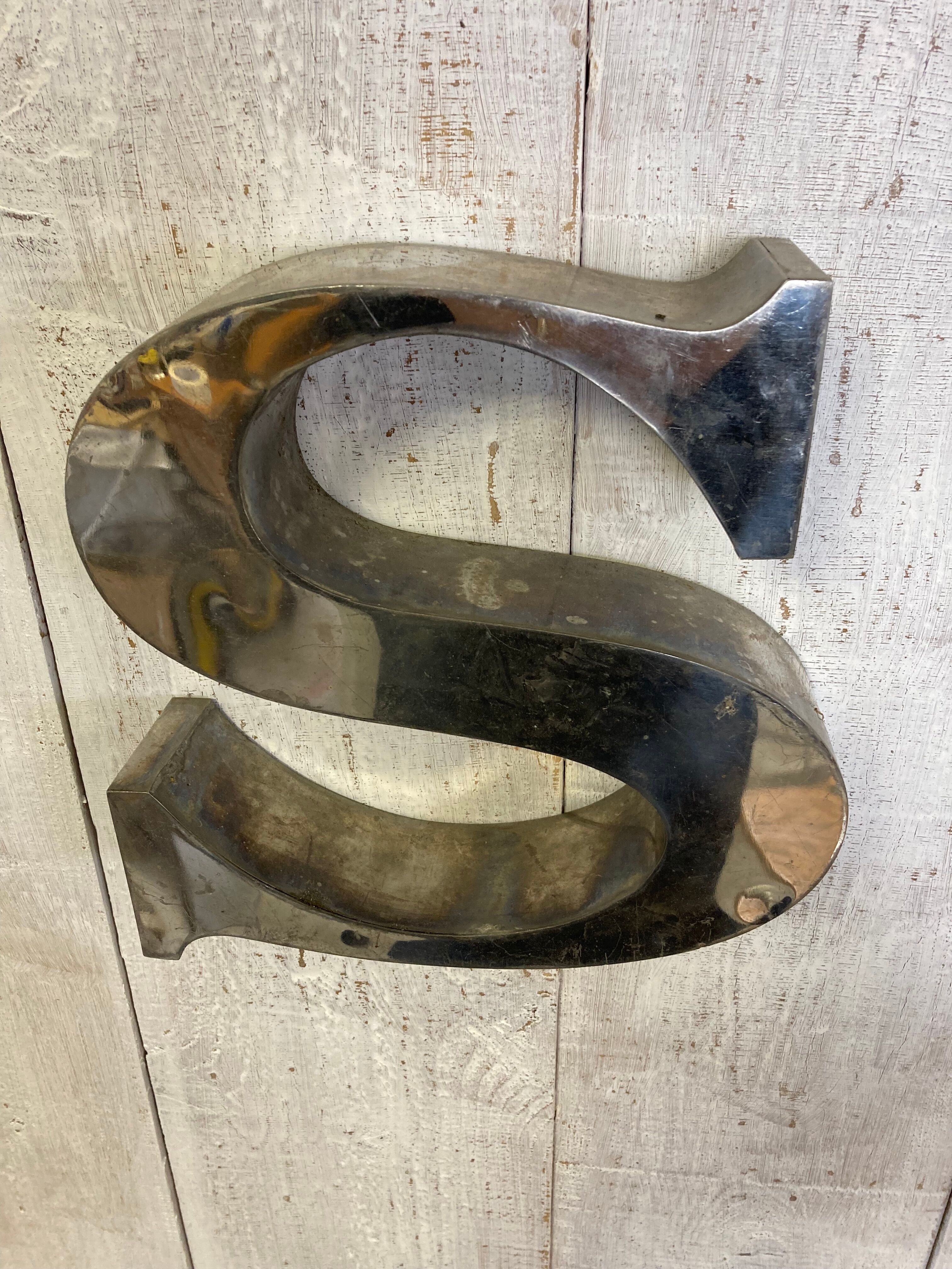 Vintage sign letter
