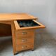 Bureau Vintage en Chêne avec 8 Tiroirs