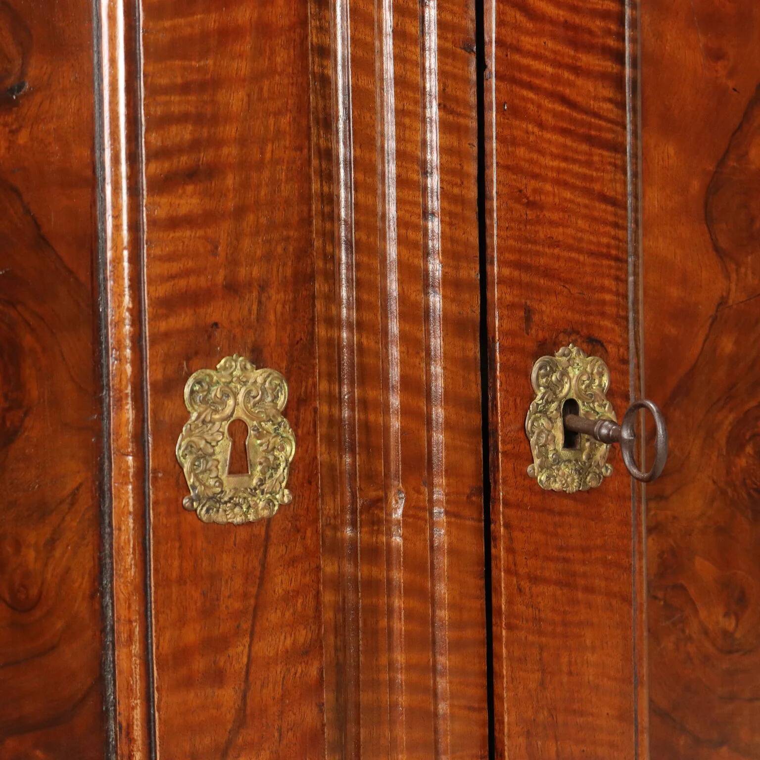 Ancient baroque walnut buffet with 3 drawers, France, 19th century