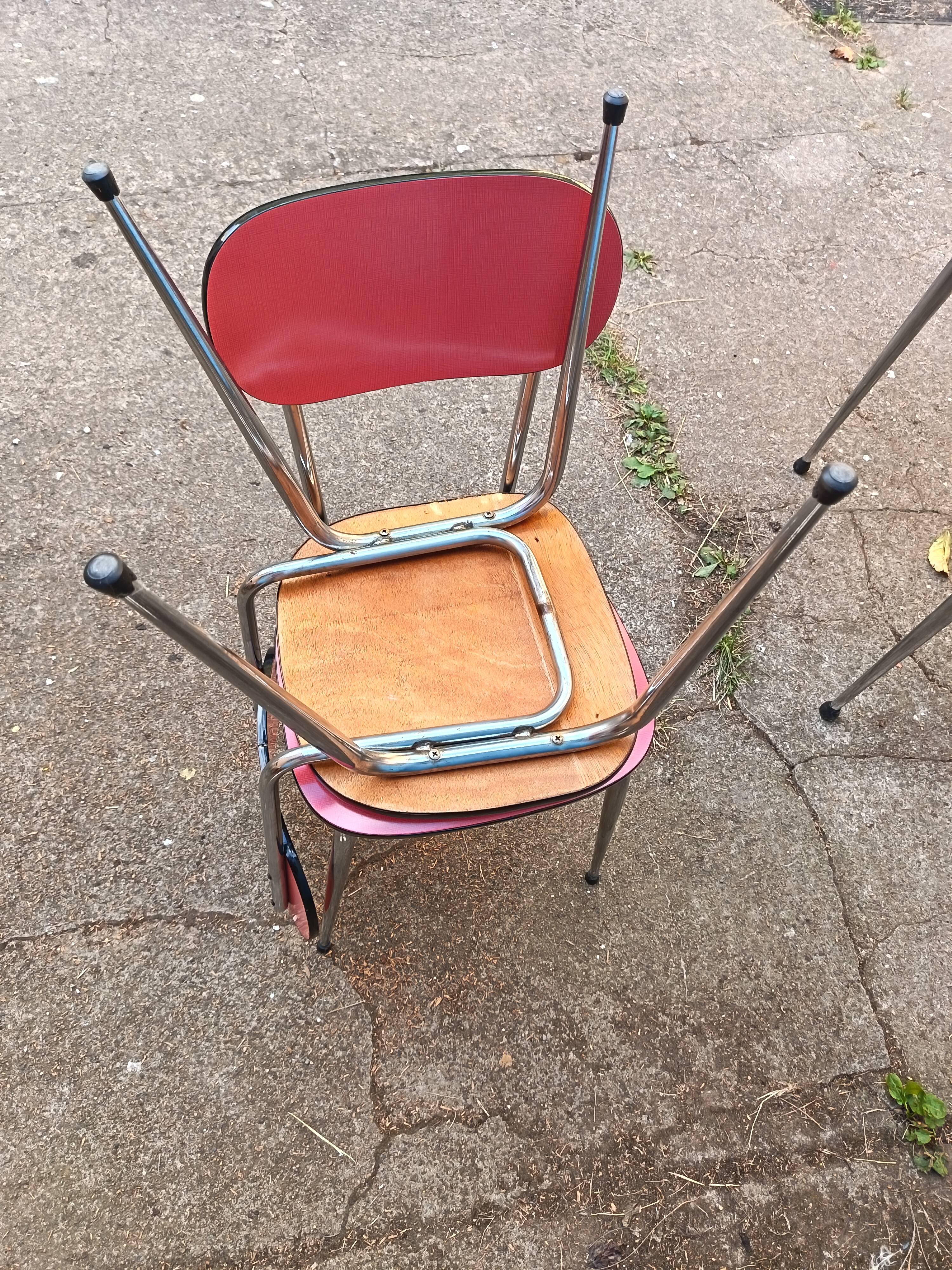 2 chaises en formica rouge années 70