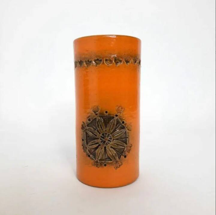 Bitossi vase, Aldo Londi design, Seville decoration, 1960s. Cylindrical vas