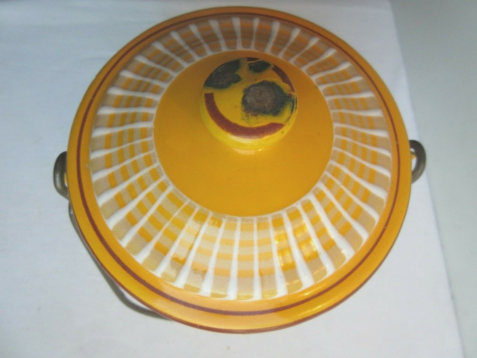 Art Deco milk pot, enamelled sheet as coffee maker, yellow and white signed BB
