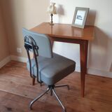 Table scandinave