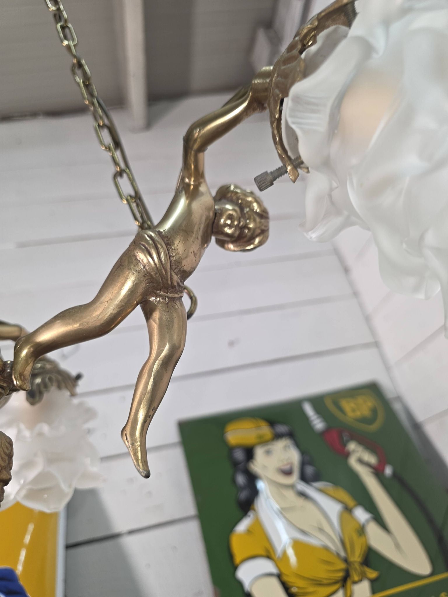 Lustre aux angelots en bronze années 70