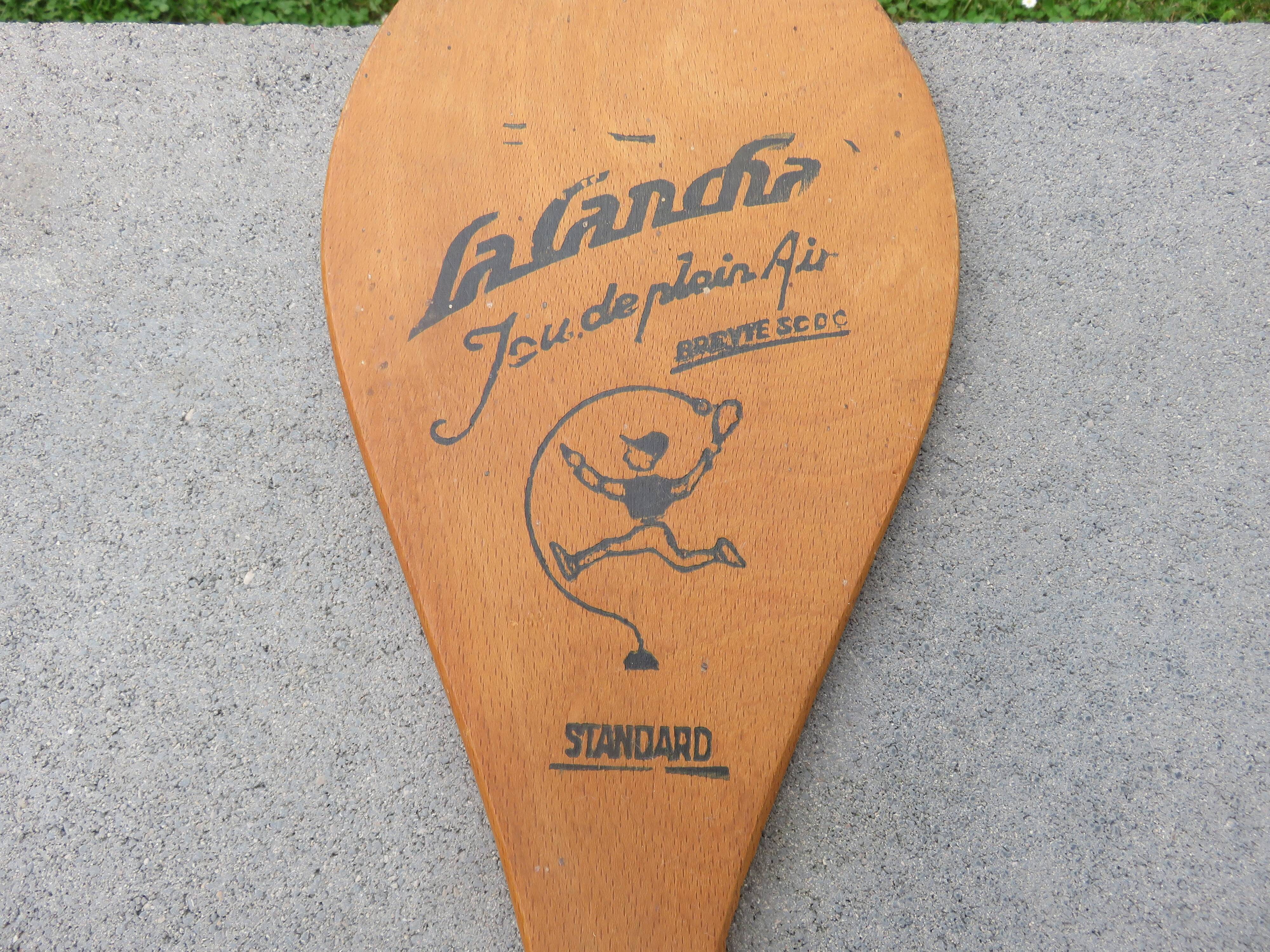 Pair of wooden "la cancha" snowshoes, Basque Country, Peleton, 1960