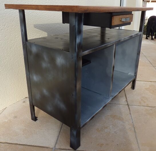 Industrial furniture in metal and wood for bathroom or TV stand