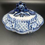 Decorative blue porcelain box – 1224d8