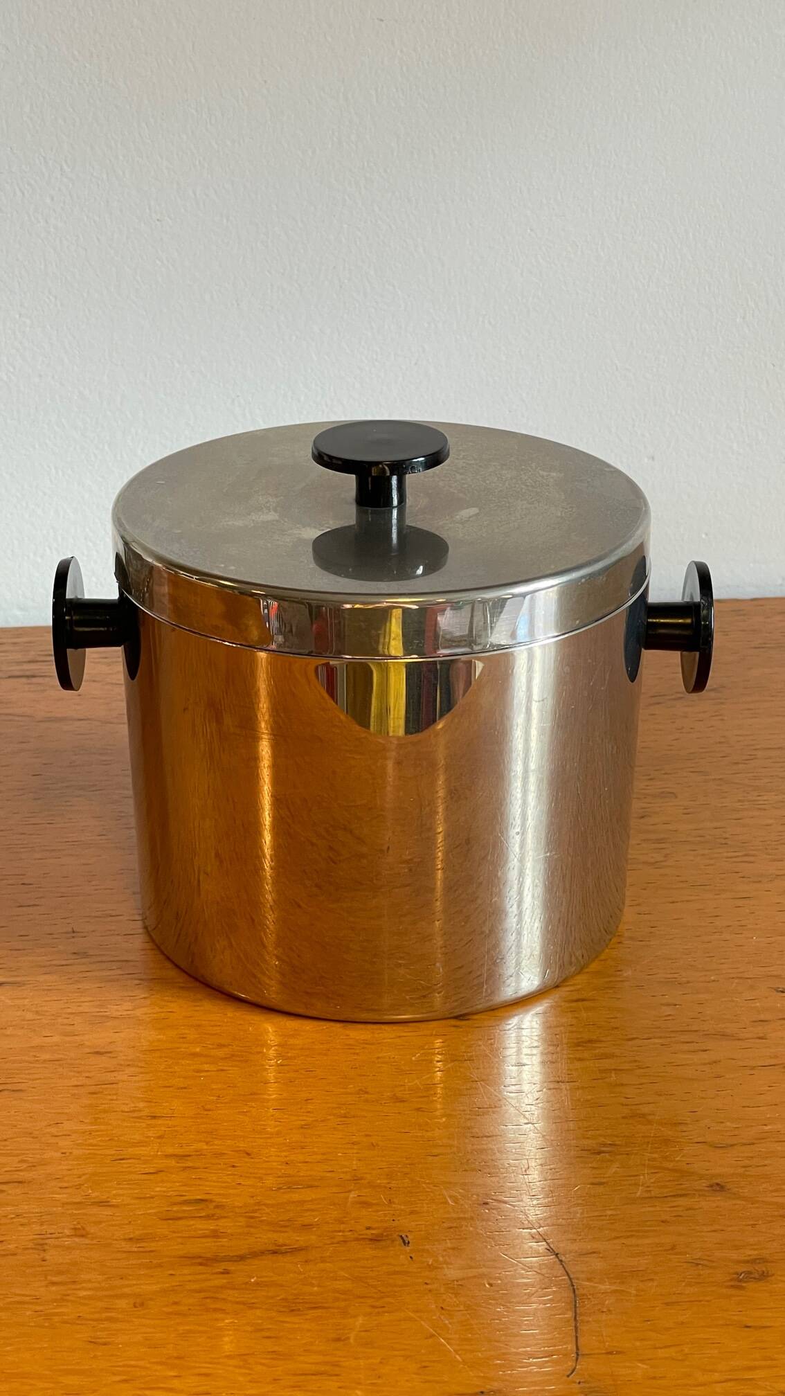 Ice cube tray by freddo therm - swiss patent international