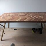 Sale of solid wood table