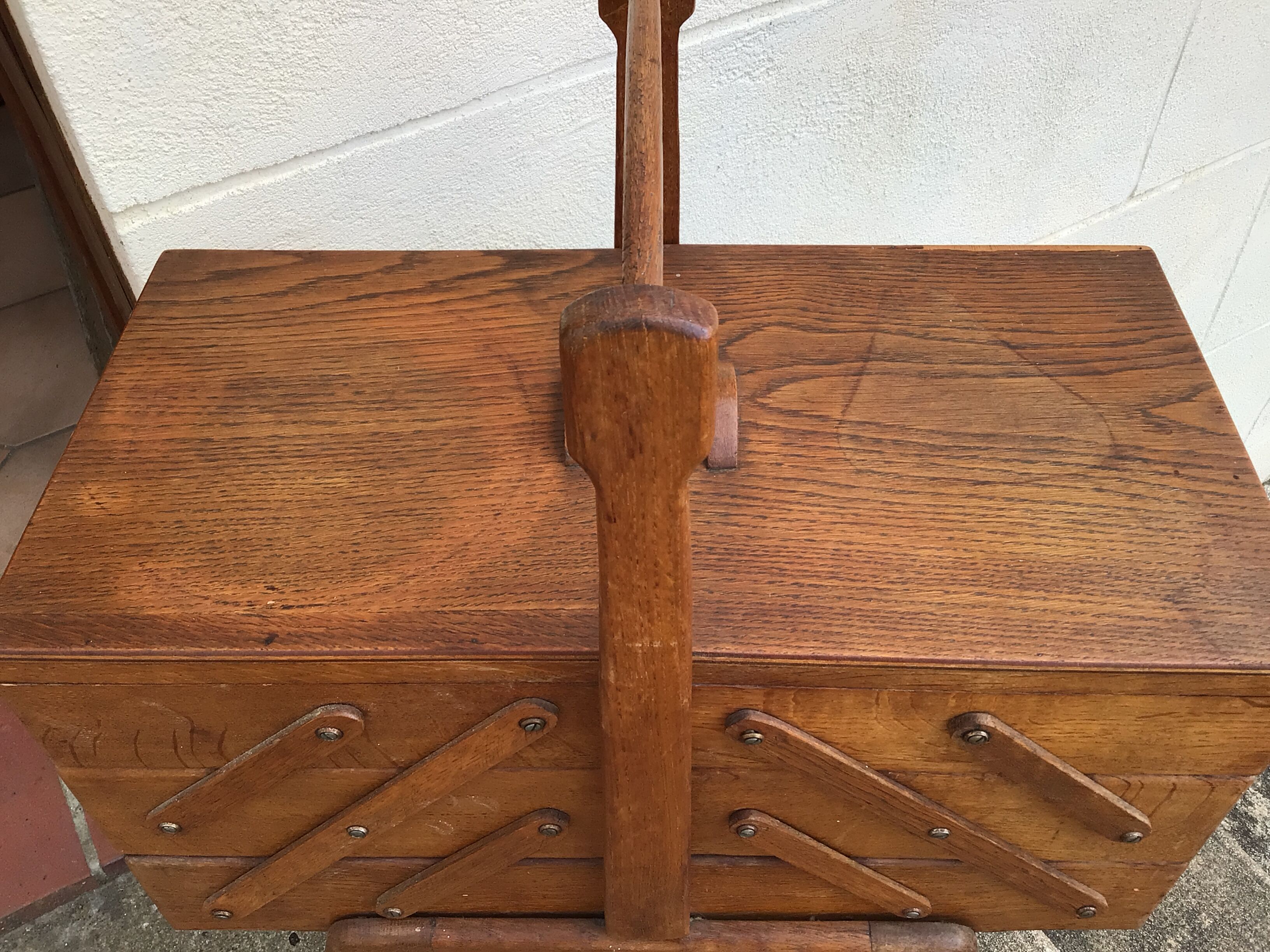 Wooden worker Compass Feet