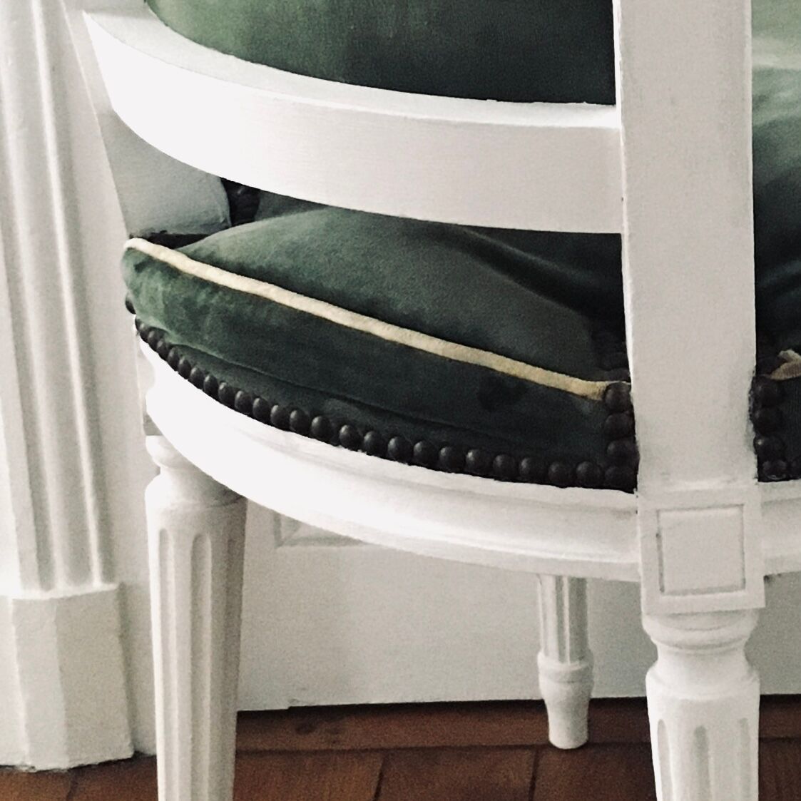 Louis XVI-style convertible chair