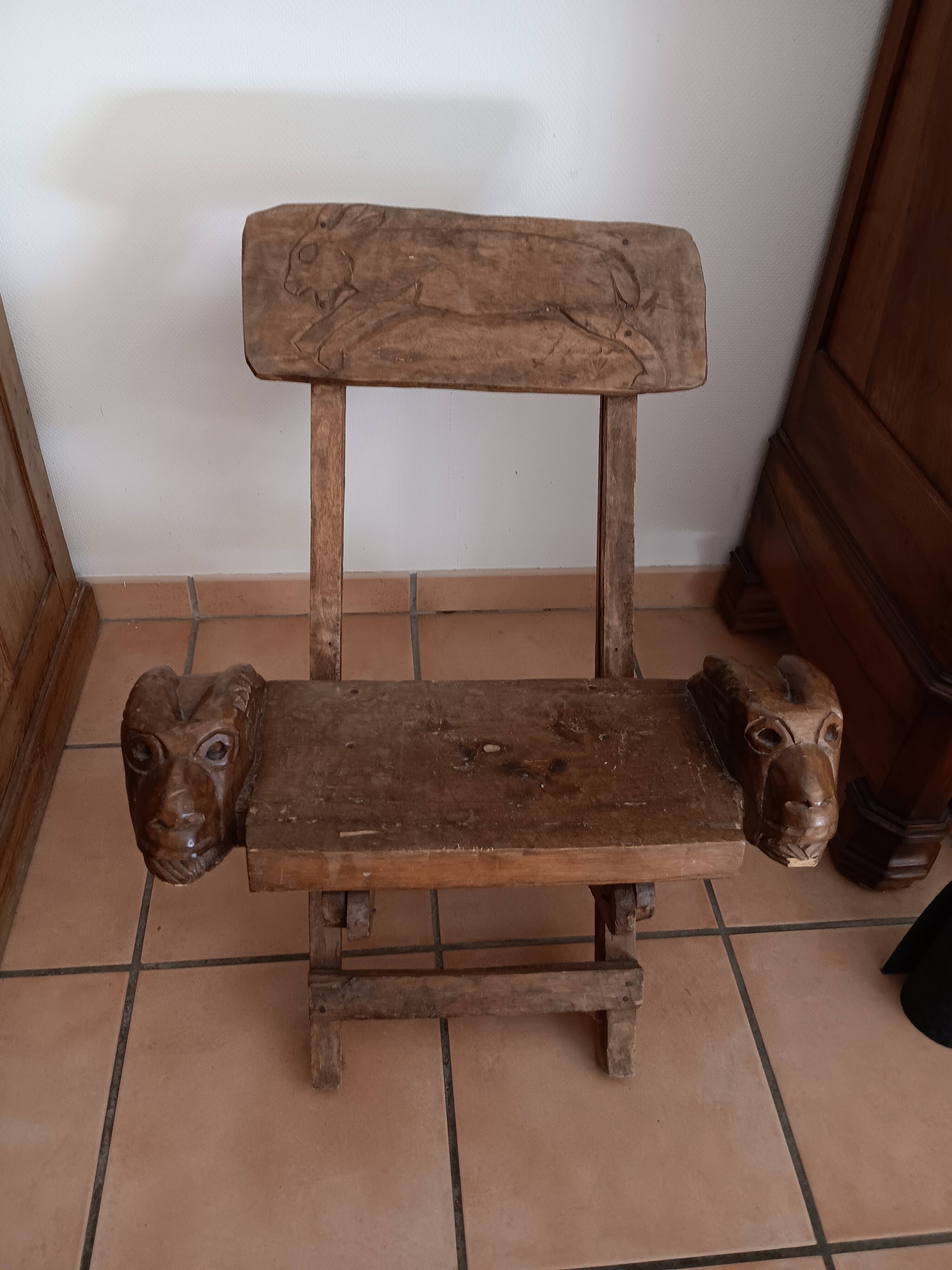 TRIBAL HUNTING CHAIR FROM GUATEMALA