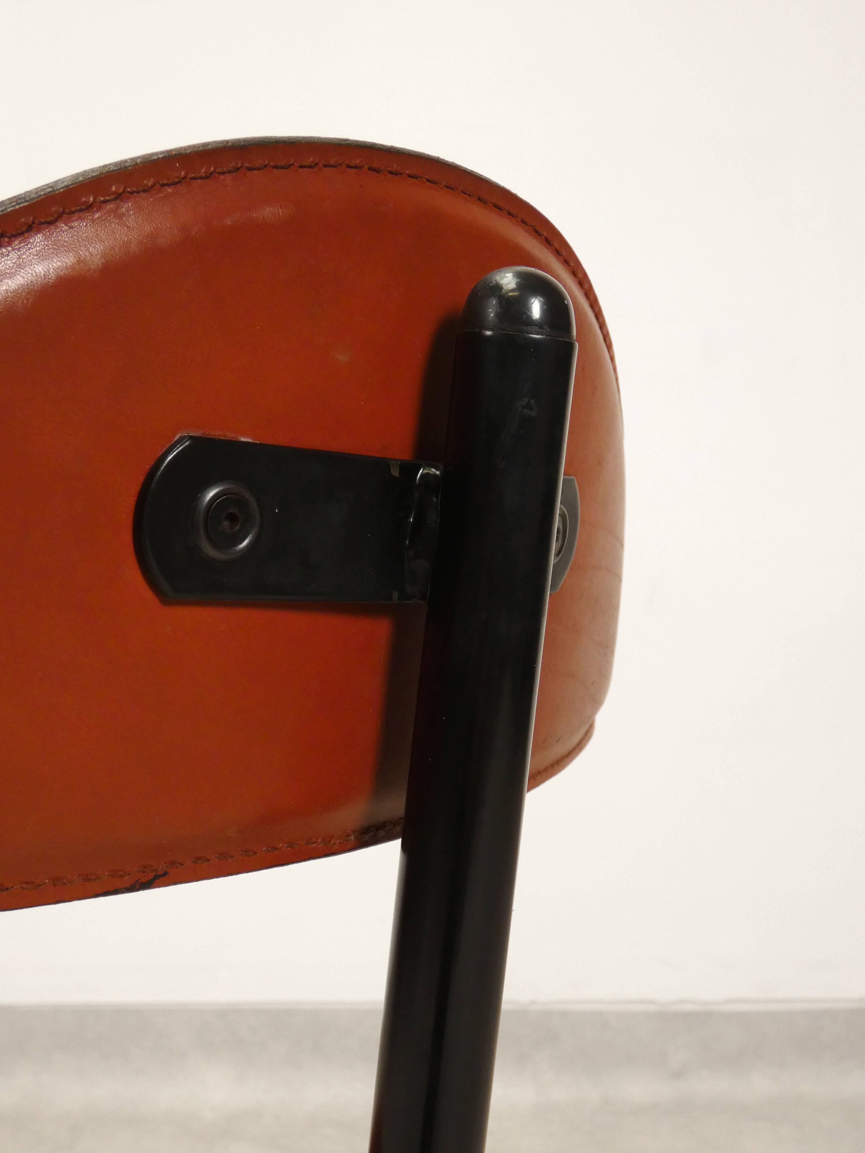 Set of 5 Linea Veam leather tripod chairs