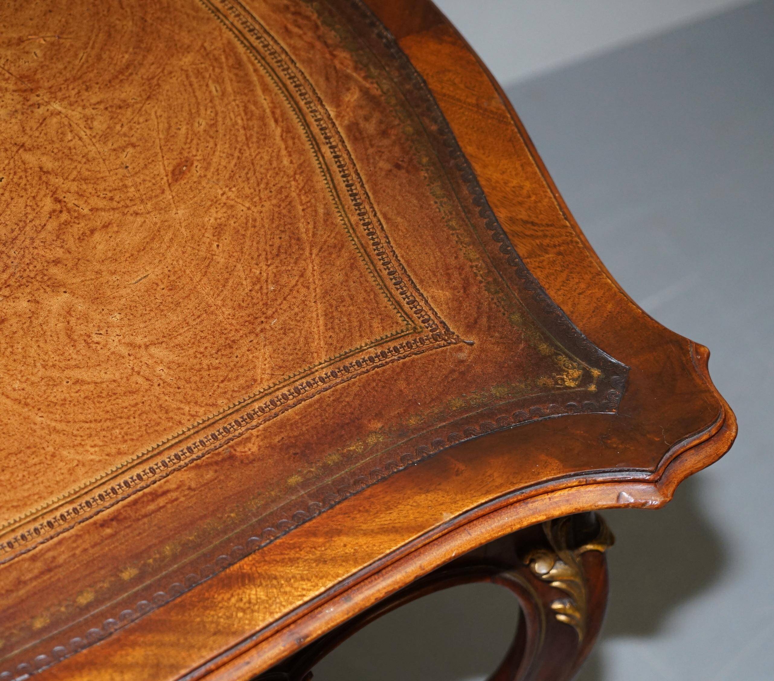 Pine desk with leather and gilding, late Victorian period around 1900.