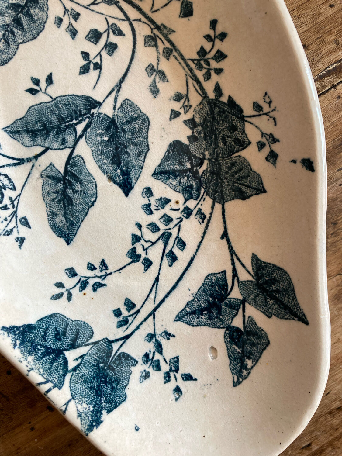 Empty pocket Boutras iron earth