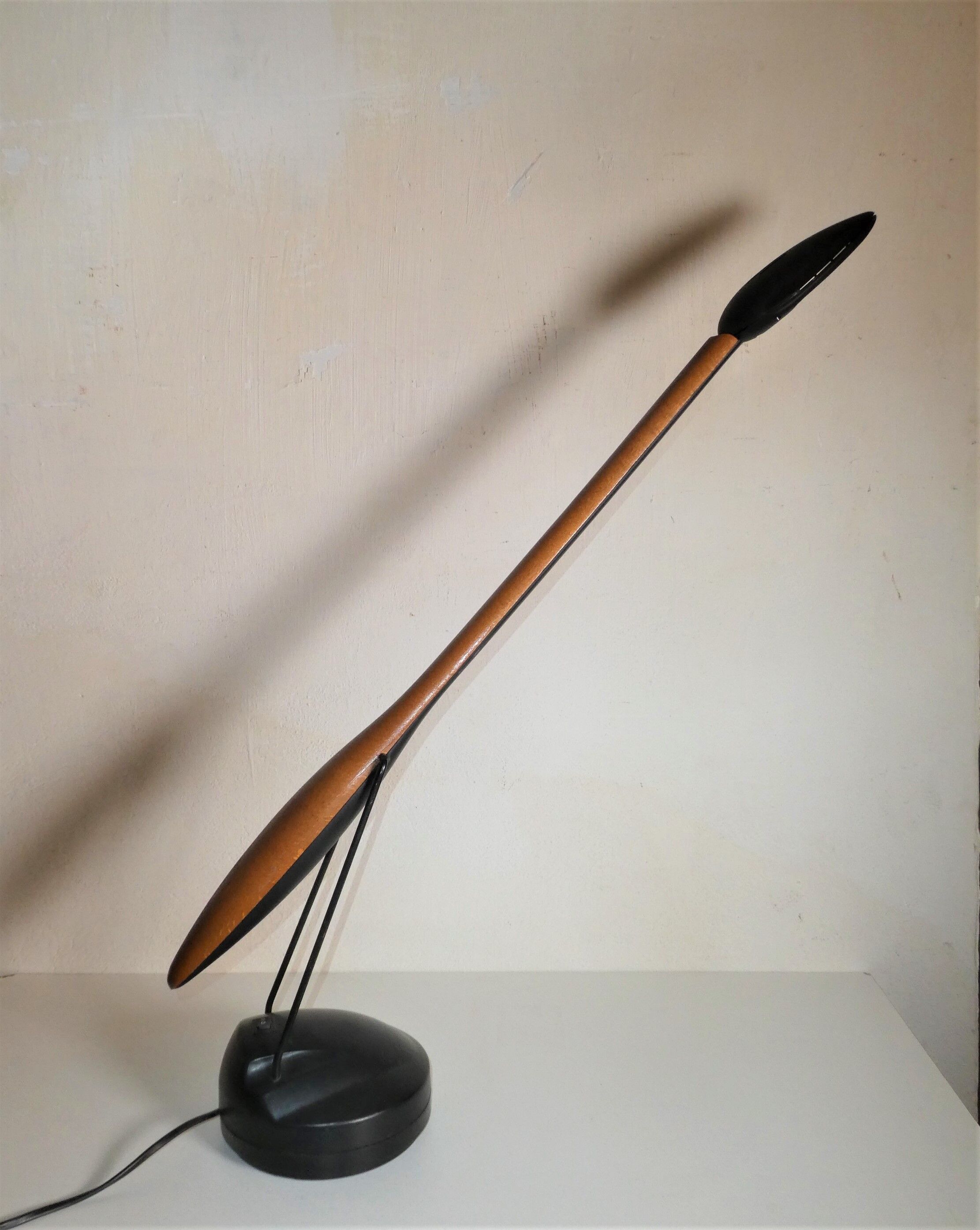 Desk lamp