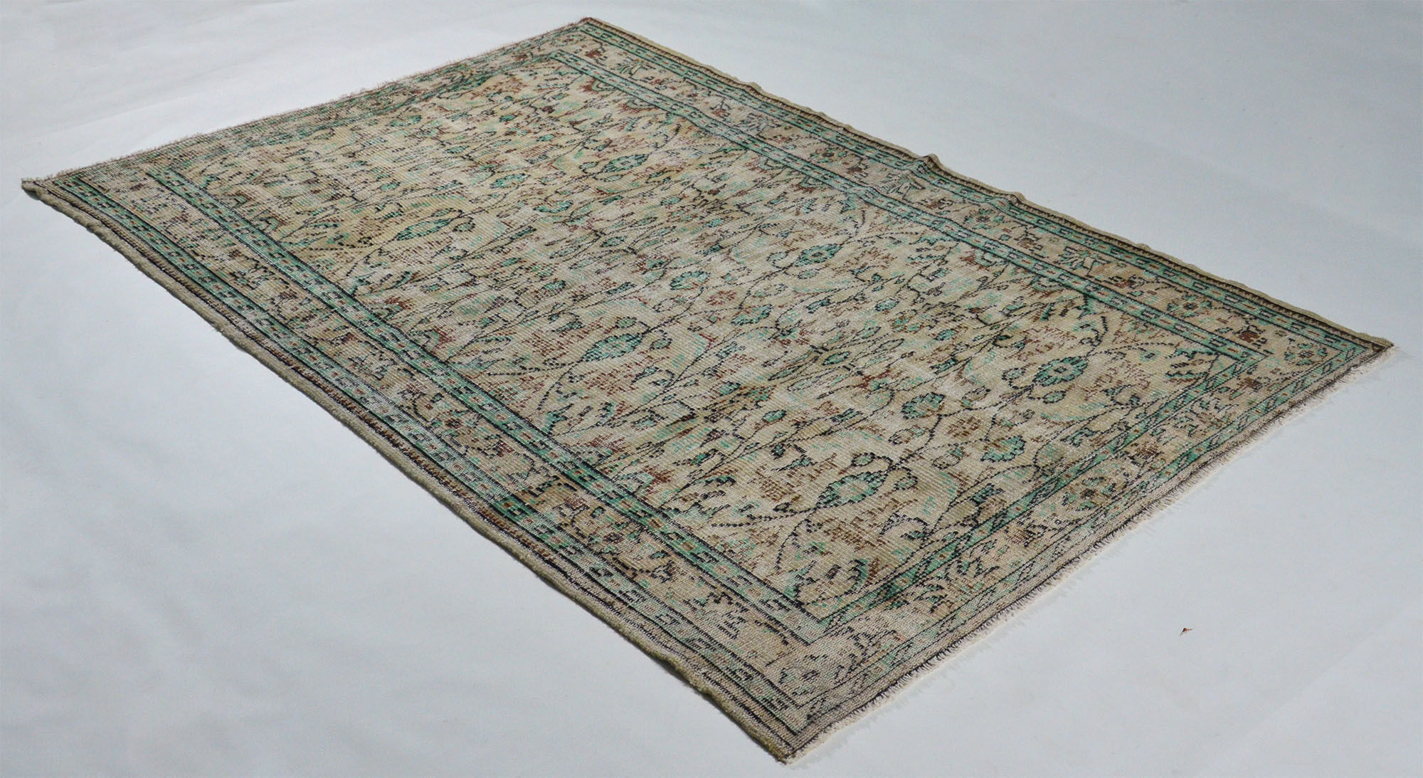 Anatolian handmade vintage rug