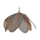 Vintage straw flower suspension