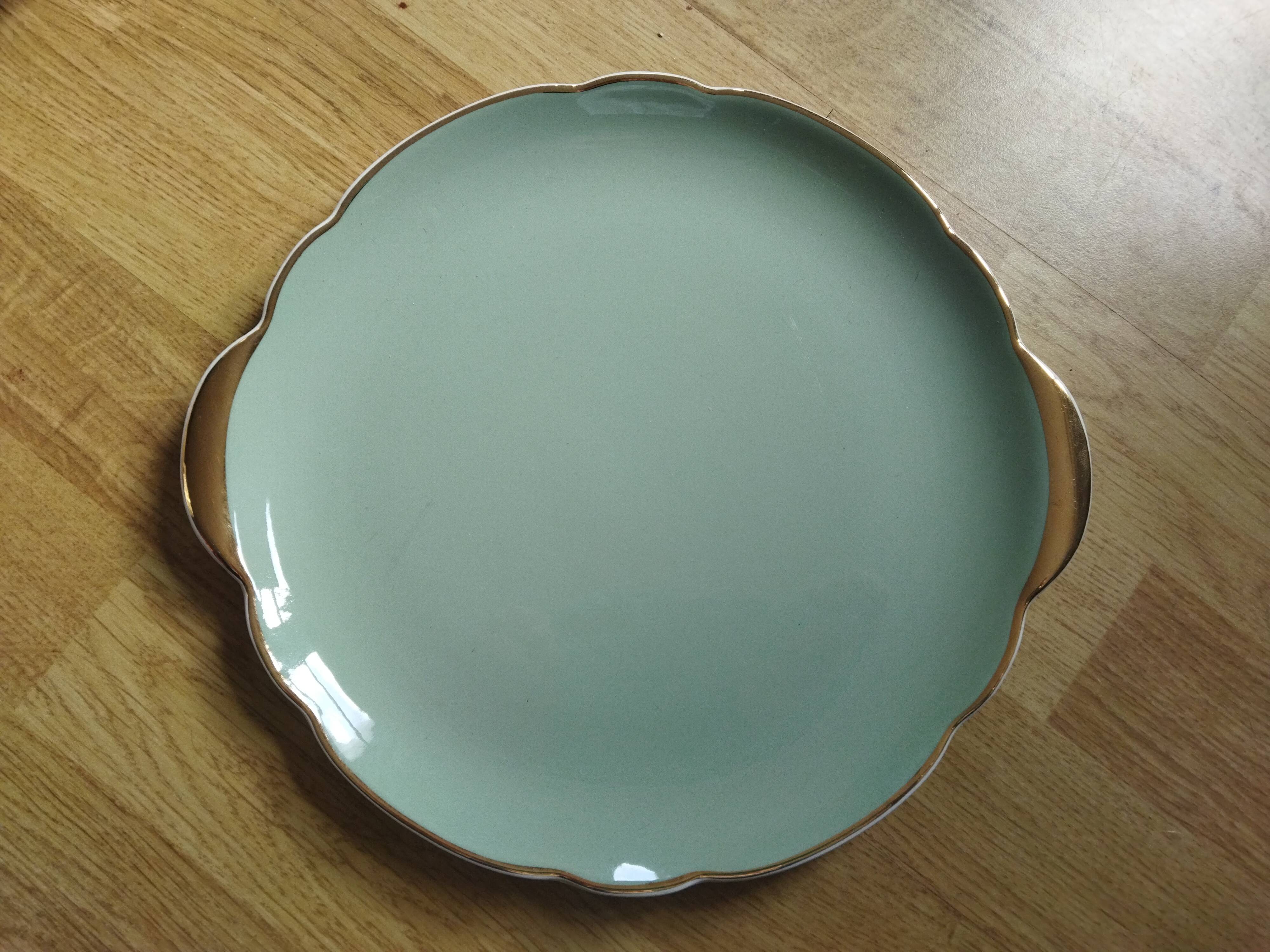 Villeroy & Boch celadon and gold pie dish
