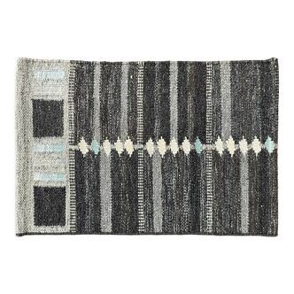 Hand weave wool rug