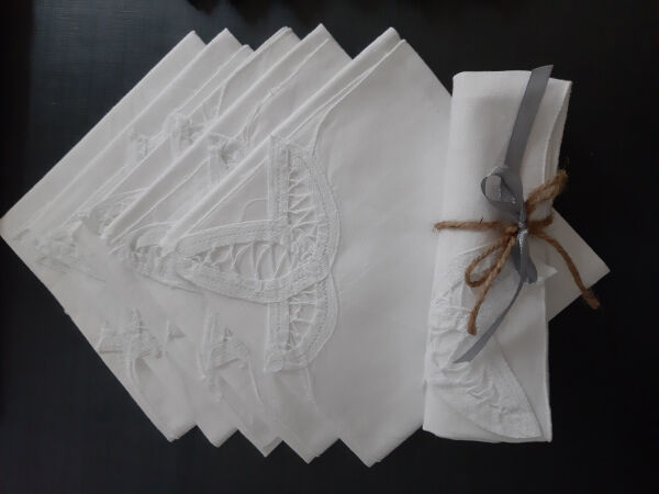 Old tablecloth and 12 towels