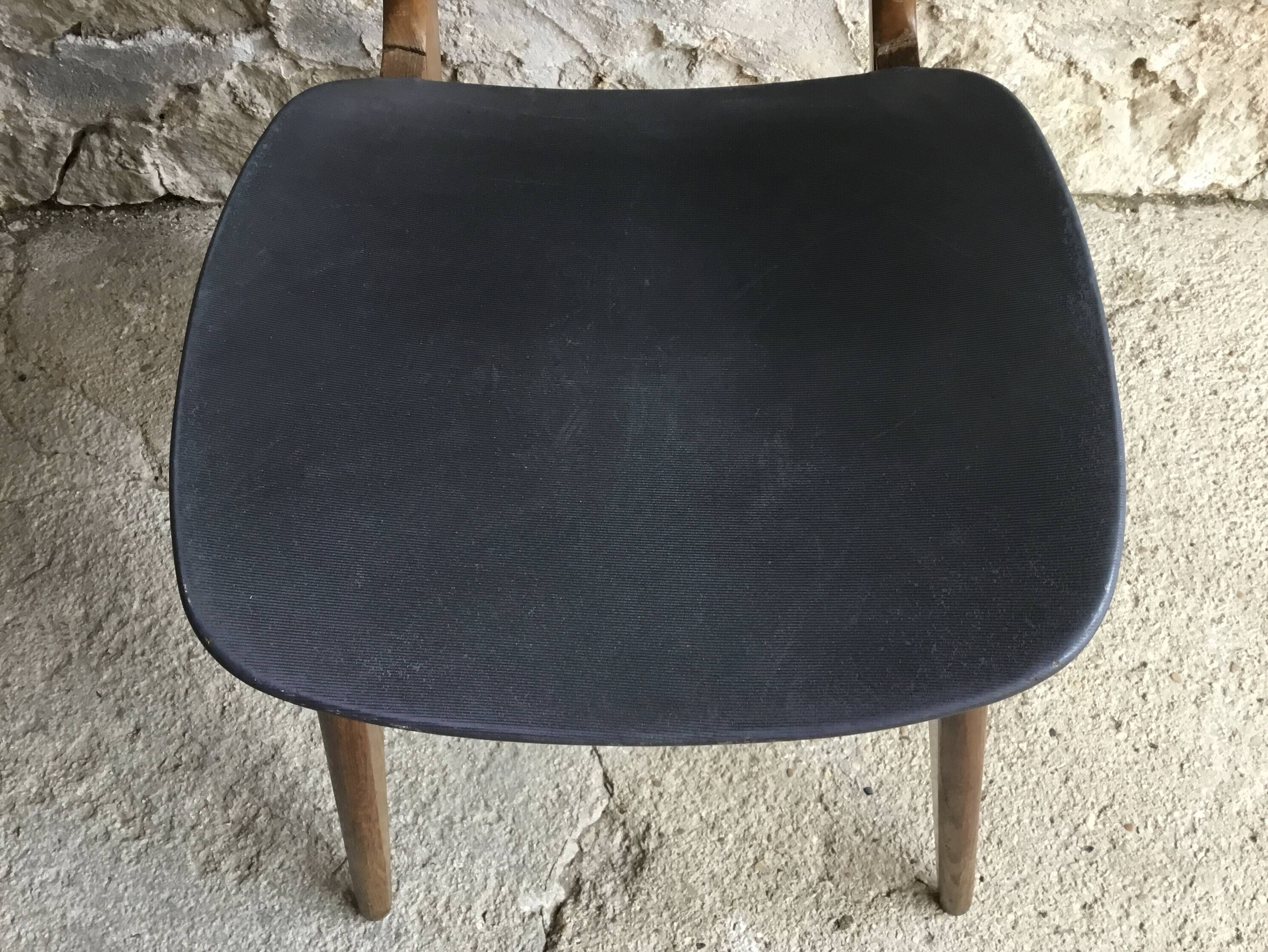 Pair of 6517 chairs by Roger Landault - design 1950