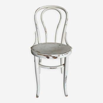 Chaise bistrot patine blanche