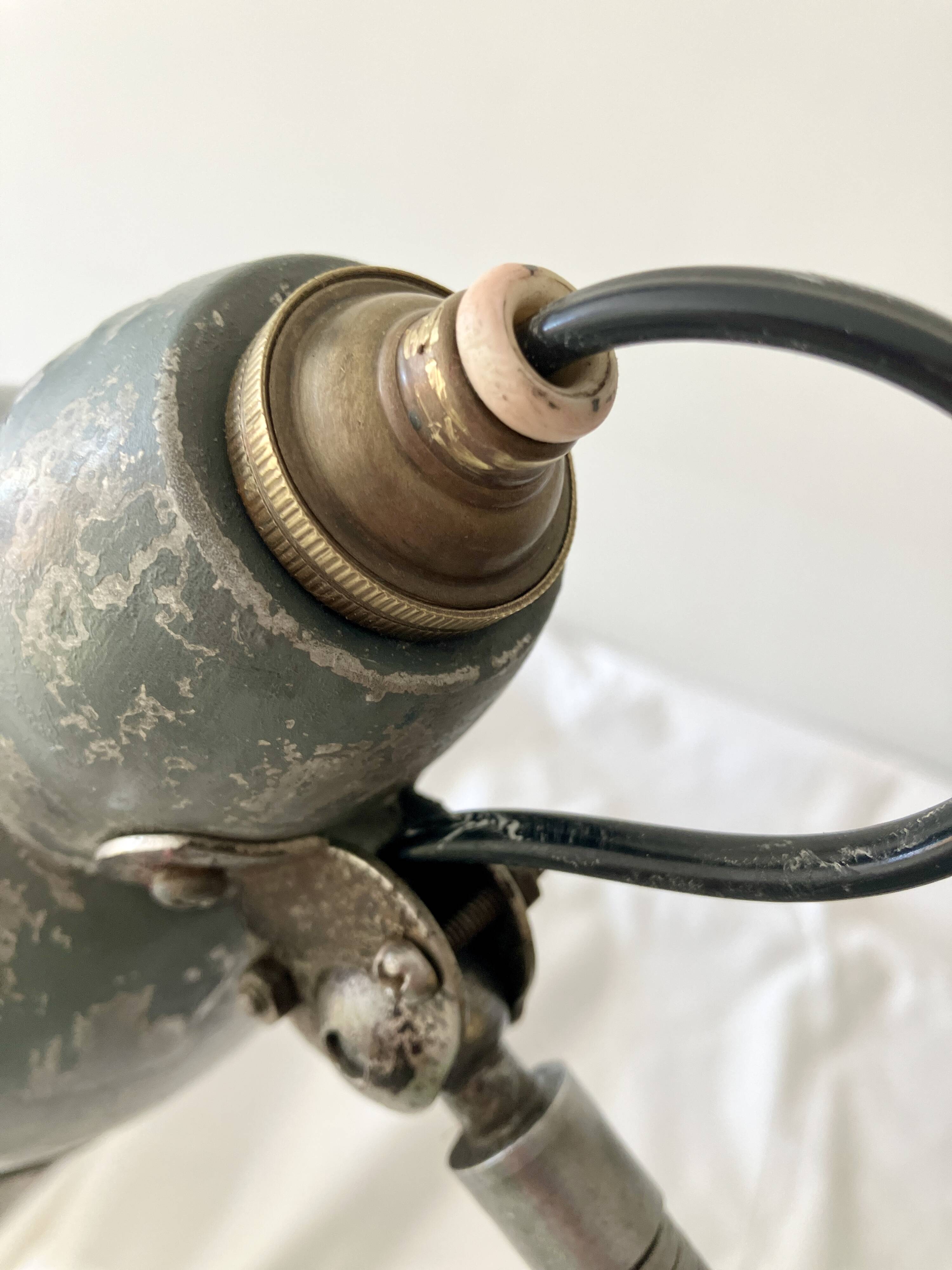 Lampe d'atelier flexible