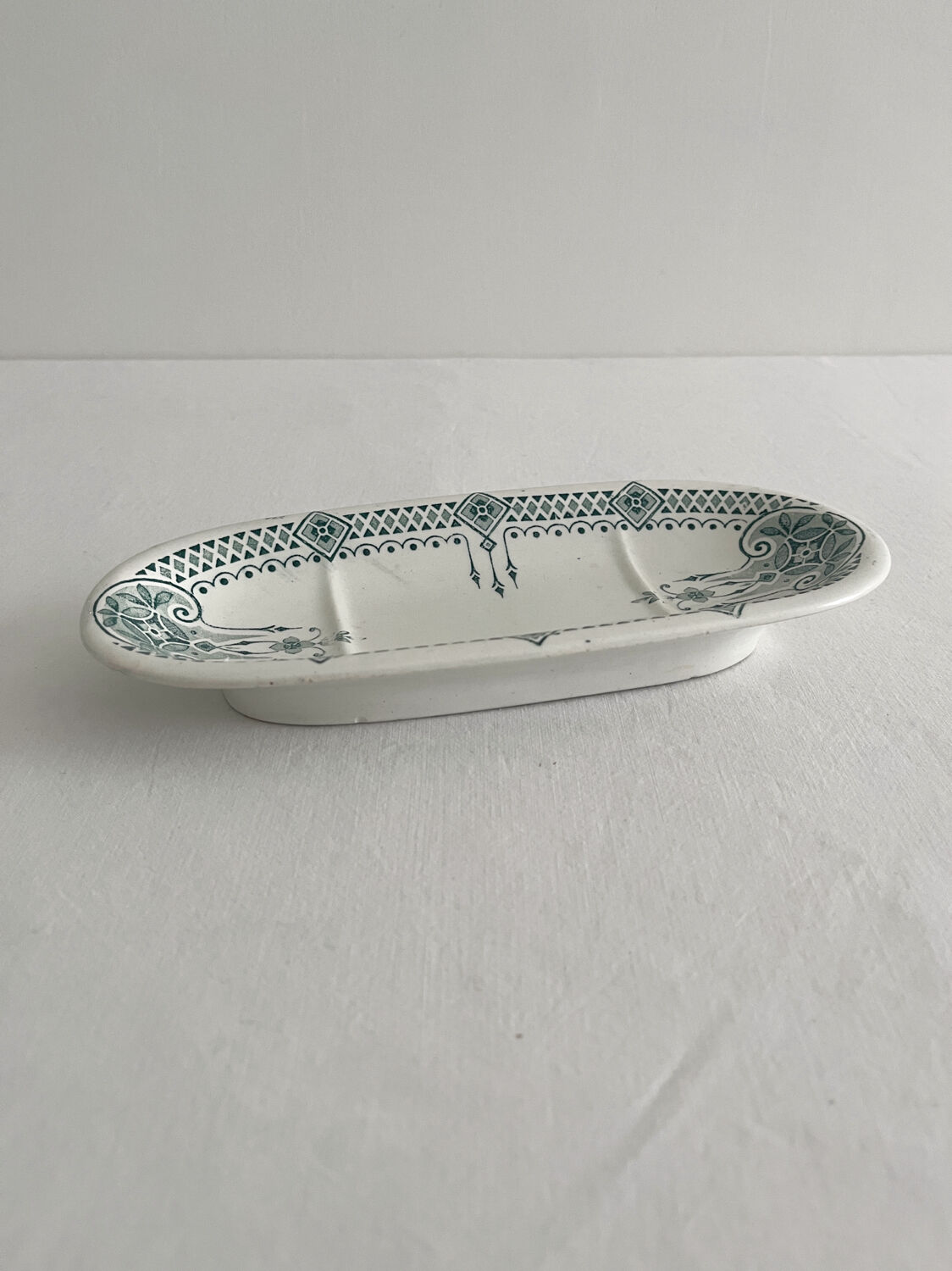 Porte savon terre de fer art nouveau KG Lunéville