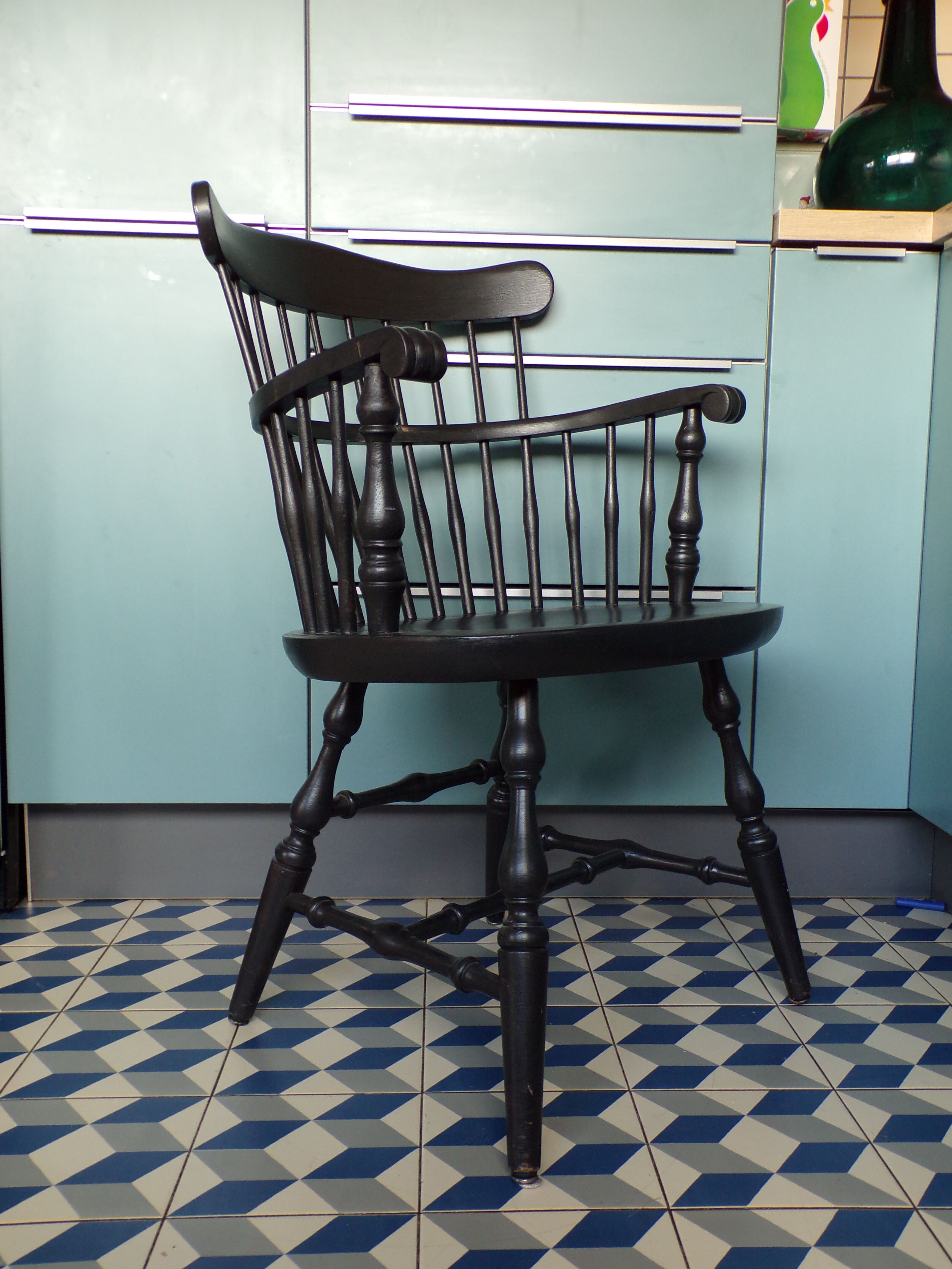 Nesto Scandinavian Windsor Chair