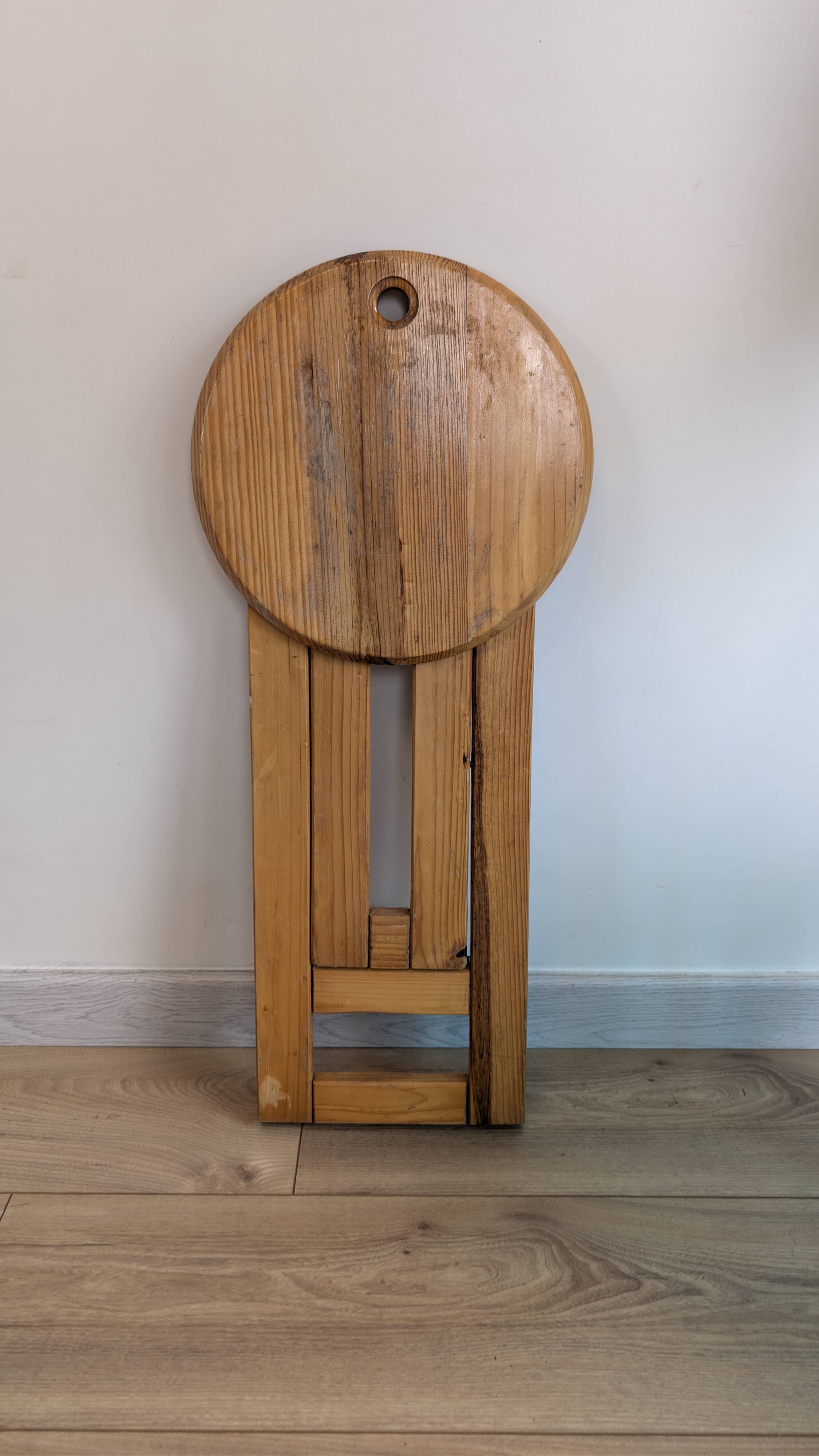 Folding stool TS attributed to Roger Tallon – French design from the 1970s.