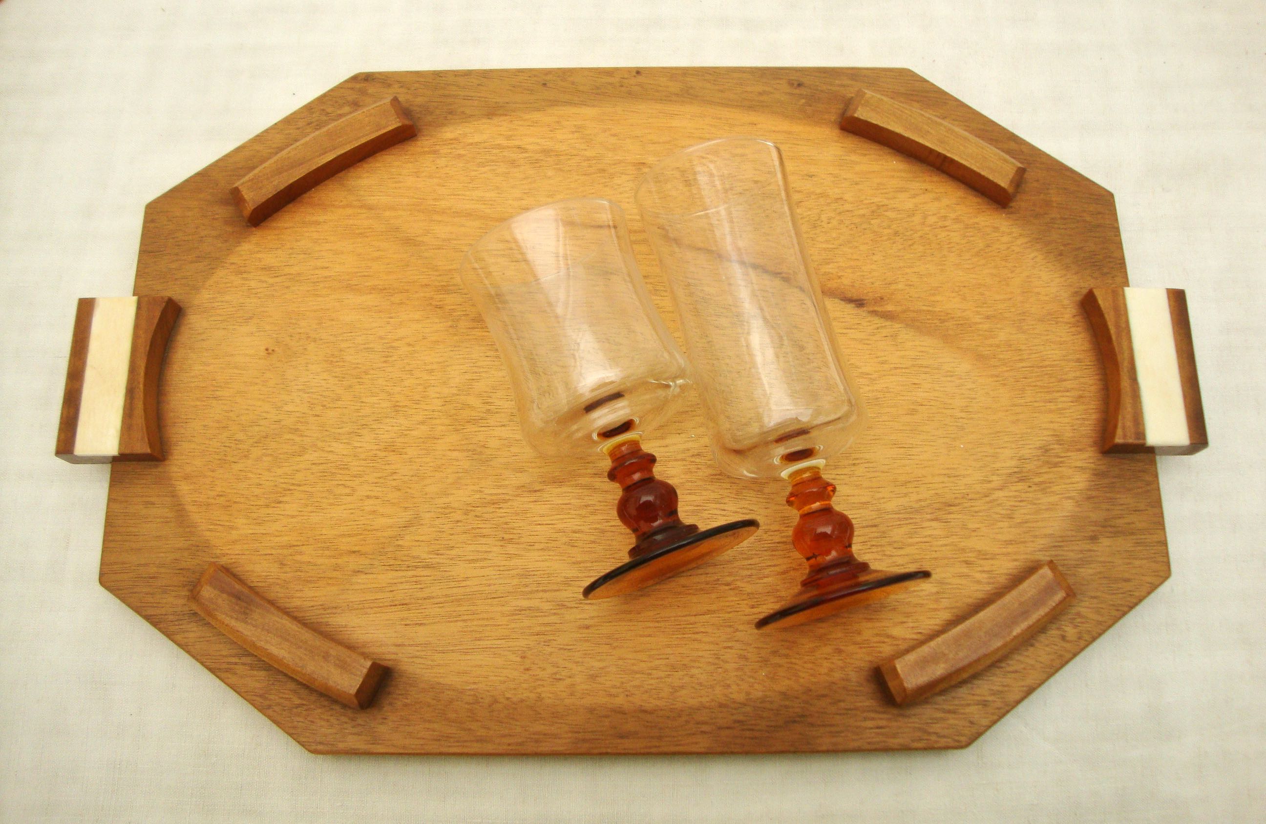 Plateau with 6 wine glasses and 6 champagne flutes