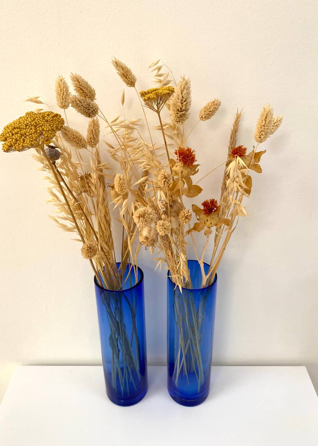 Lot de 2 vases vintage en verre bleu cobalt