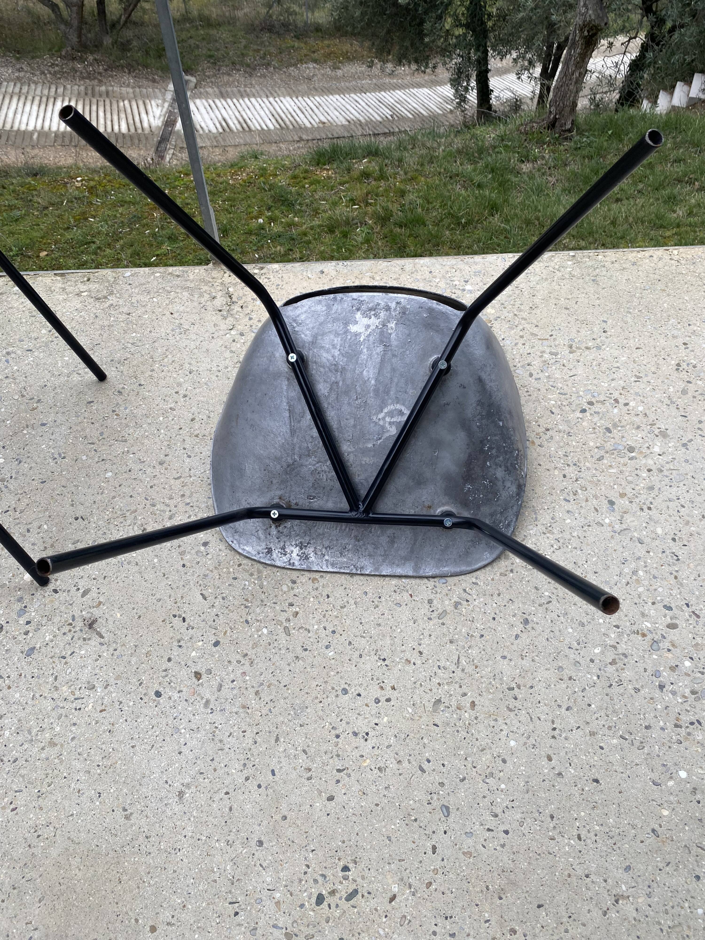 Pair of Pierre Guariche "tulip" chairs - 1950s/1960s