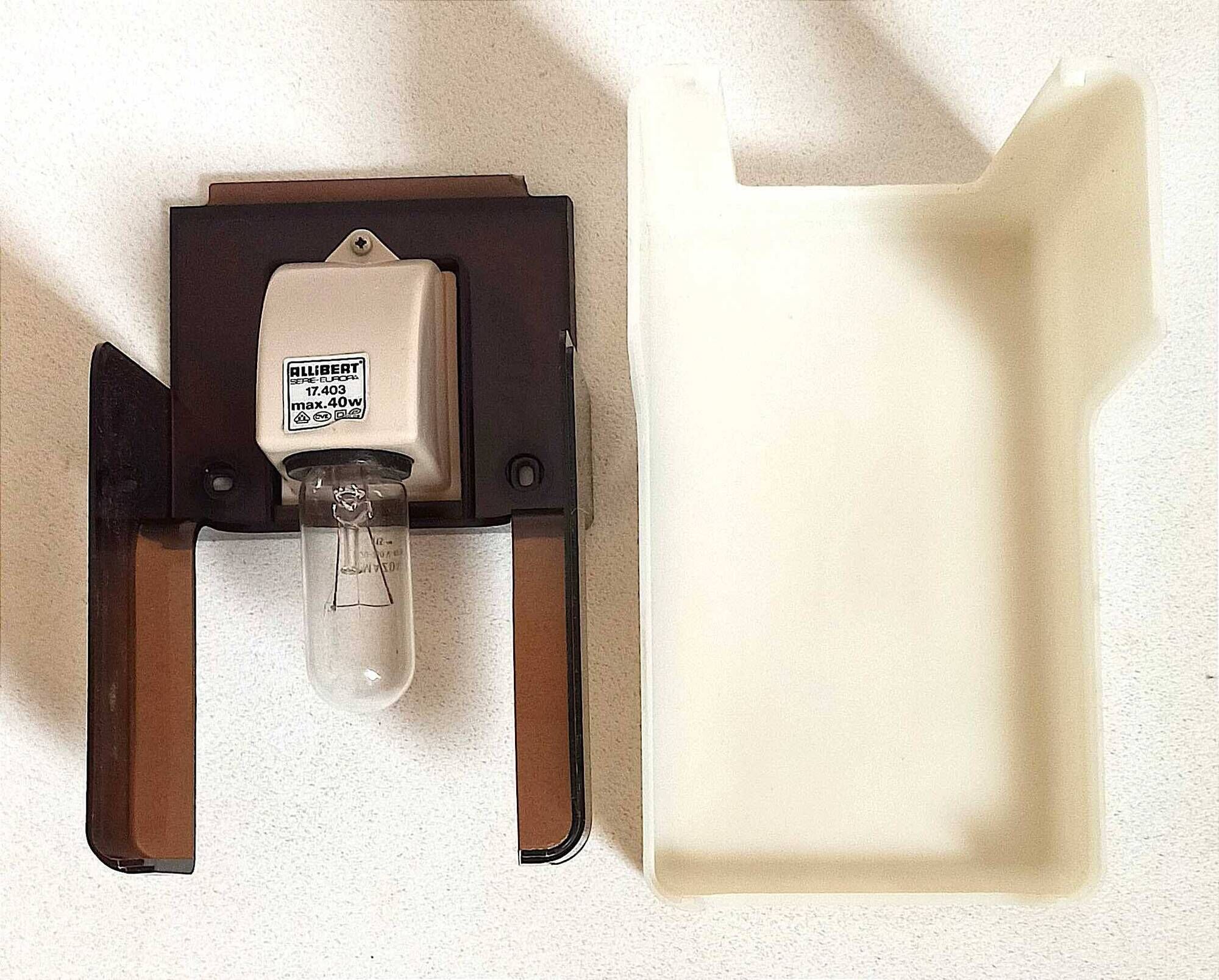 Allibert wall light from the 70s, height 18.5 cm