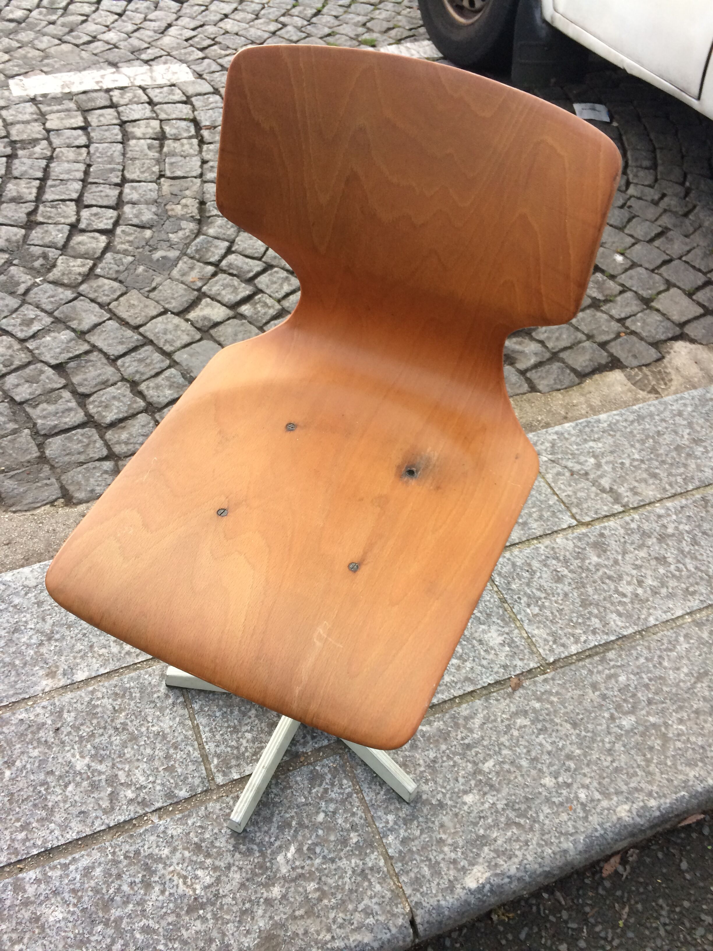 Flototto workshop chair