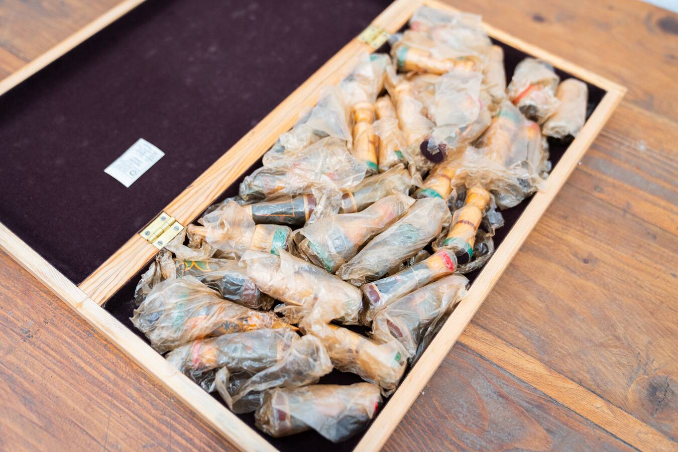 Beech wood chess board, new, with pieces in original box